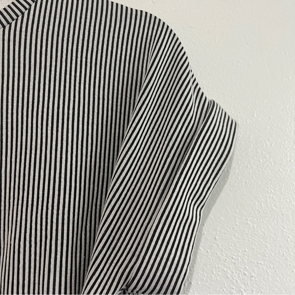 Express striped top w/short cuffed cap sleeves & waist tie. Sz XS. Preowned. EUC - Picture 2 of 6